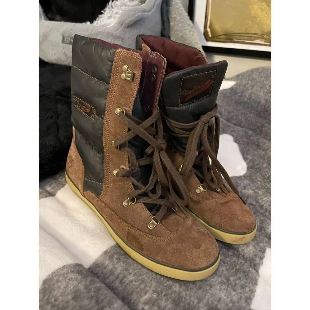 Timberland Deering Puffy Lace Up Boot. Women's size 9.